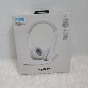 Logitech  H390  USB A Computer Headset with Noise Cancelling Microphone White